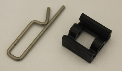 Úchyt pásky ve spodním profilu T, C, Z-70, F (vč. závlačky)