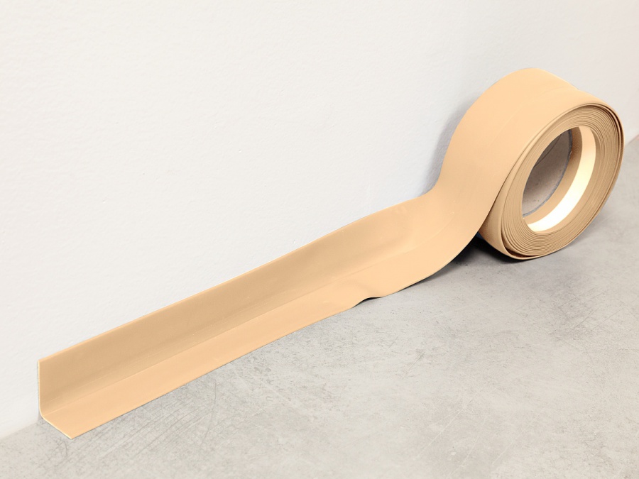 Fatra soklová PVC lišta 1363-871 hnědá – měkká, voděodolná, 32 × 32 mm (balení 40 m)