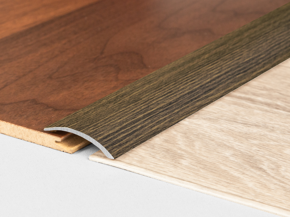 Přechodová lišta samolepící vyrovnávací Profilteam – Wenge P02 – 41 × 1000 mm