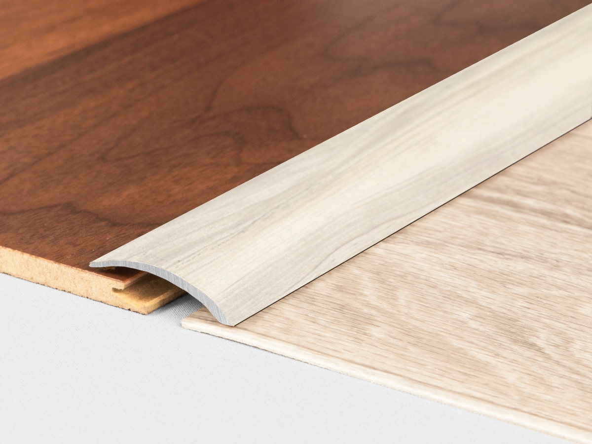 Přechodová lišta samolepící vyrovnávací Profilteam – Dub krémový H64 – 41 × 1000 mm