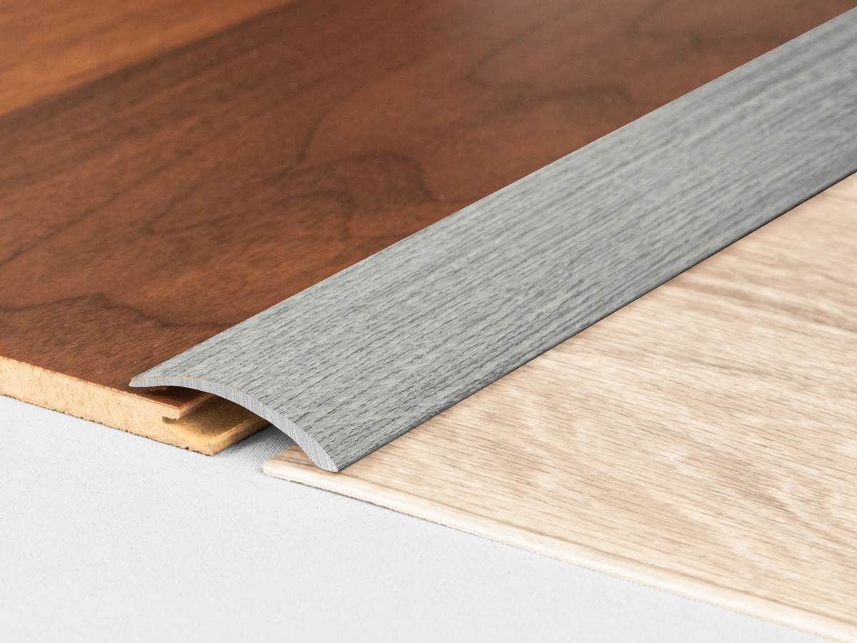 Přechodová lišta samolepící vyrovnávací Profilteam – dub Topaz E14 – 41 × 1000 mm