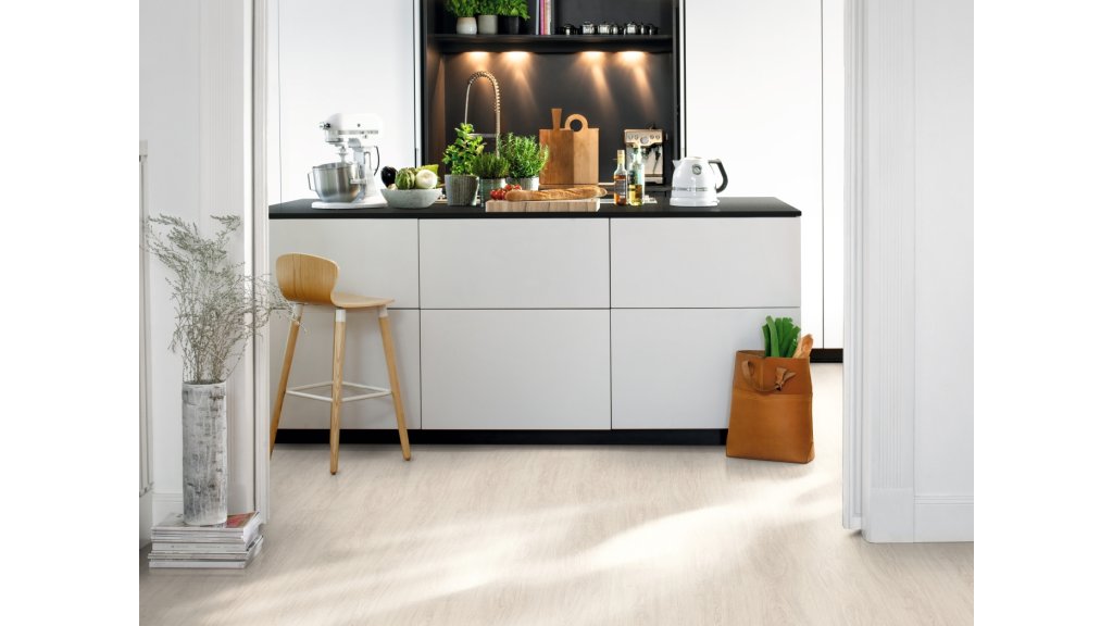 Hybridní podlaha Egger AquaDura+ Large Dub Hilway bílý