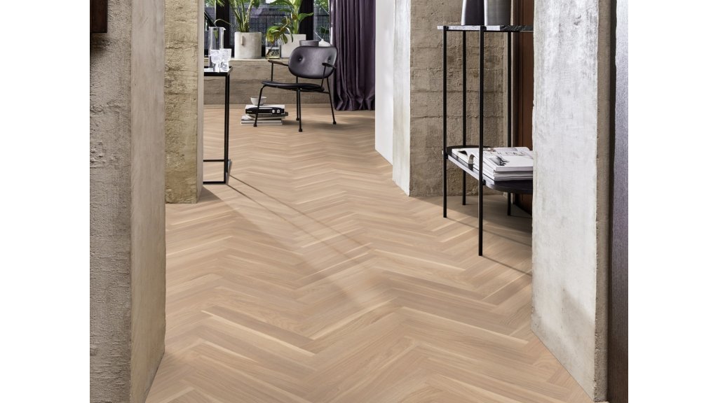 Dřevěná podlaha Dub White Baltic - rybí kost 70 × 470 mm, lak Live Matt