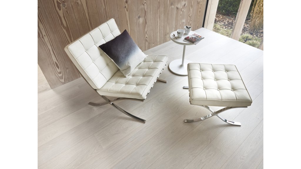 Dřevěná podlaha Dub Andante White - prkno 2V, lak Live Pure