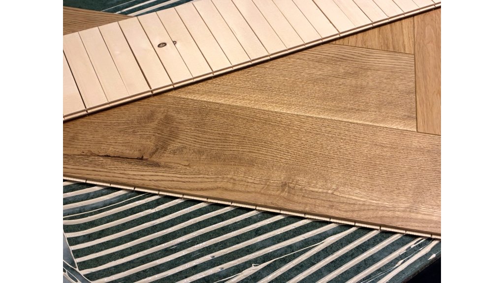 Dřevěná podlaha Dub Basic - rybí kost 70 × 470 mm, lak Live Matt