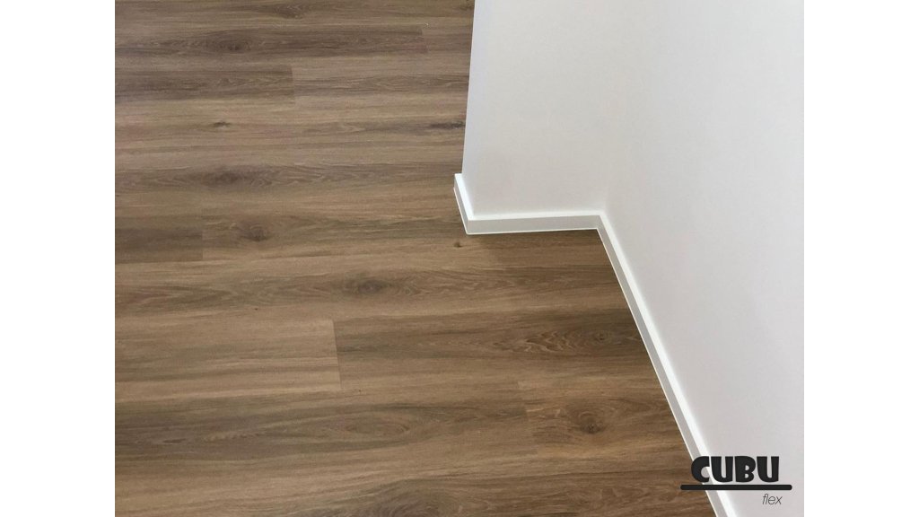 Jádrová soklová lišta CUBU flex life 60 – 1144 Černá, 12,6 × 60 × 2500 mm