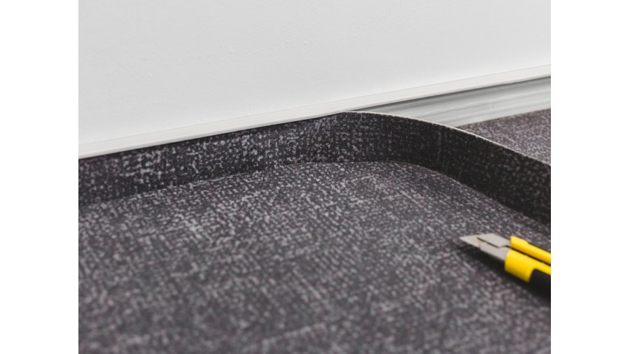 Kobercová soklová lišta – Hnědá 302, 52 × 13 × 2500 mm