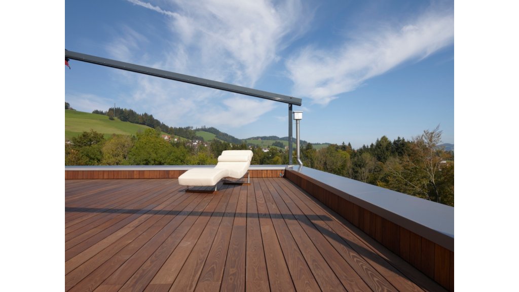 Terasové prkno Jasan Thermowood Clip 20 × 140 × 2700 mm – hladká strana
